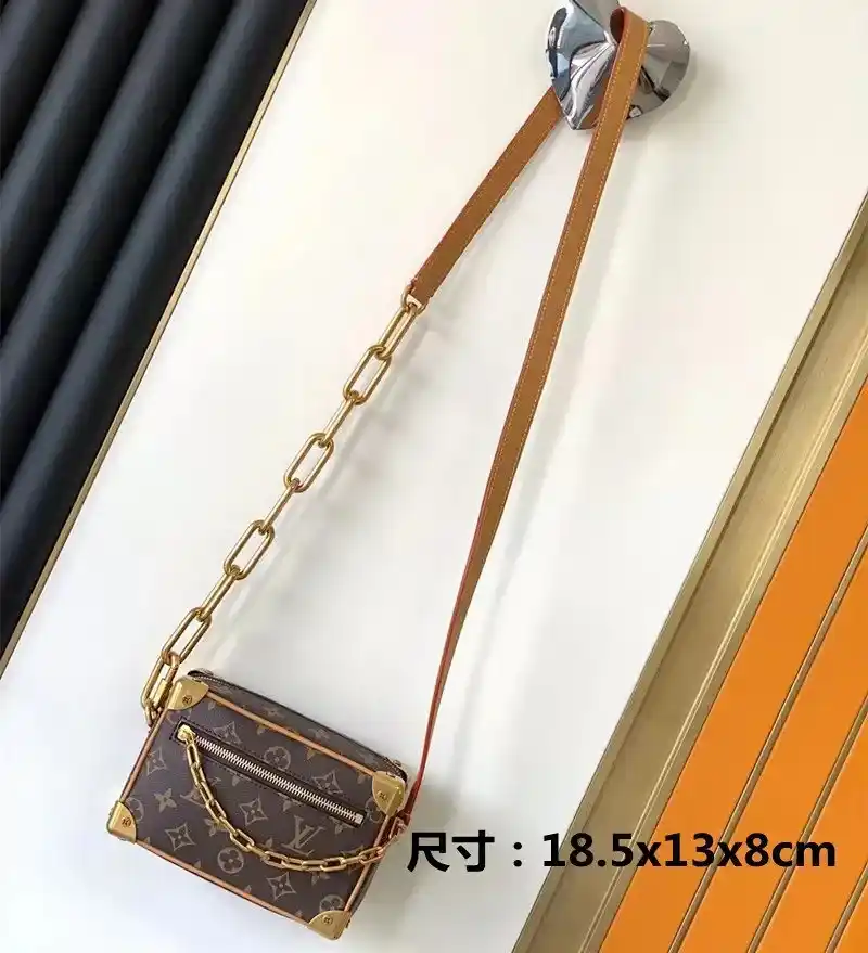 LV CHAIN genuine leather bag （40 +) 3